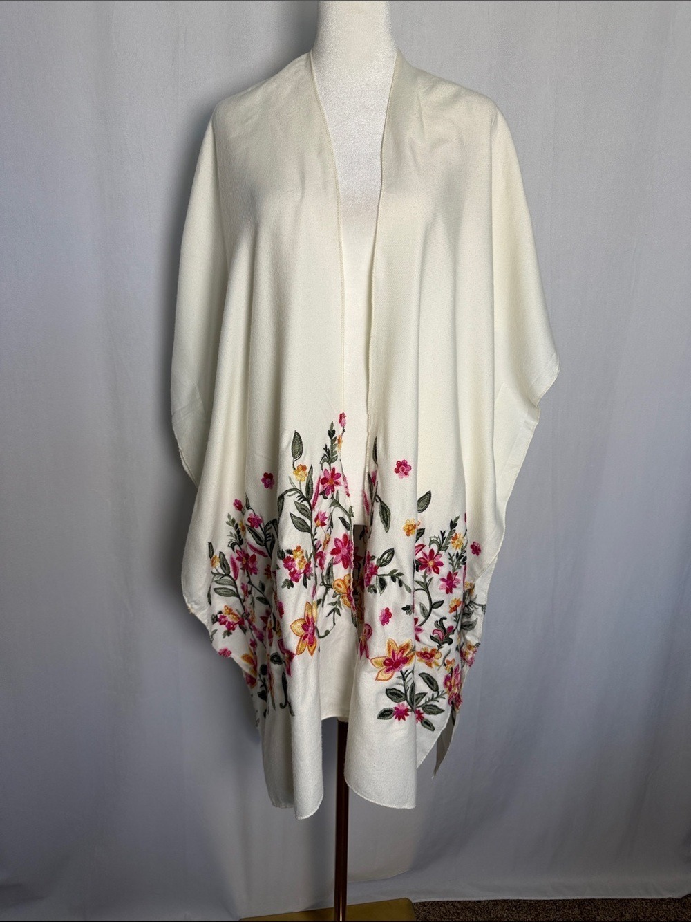 Cream Garden Floral Embroidered Kimono Cover-Up One Size Cotton Blend Poncho EUC